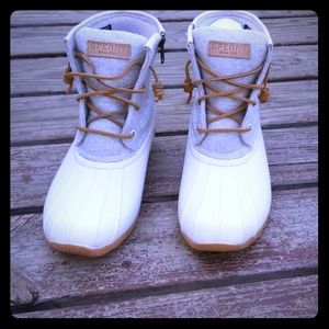 Saltwater wool linen boots